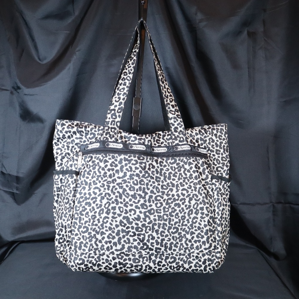 Le Sportsac Leopard Print Nylon Tote Folds Flat